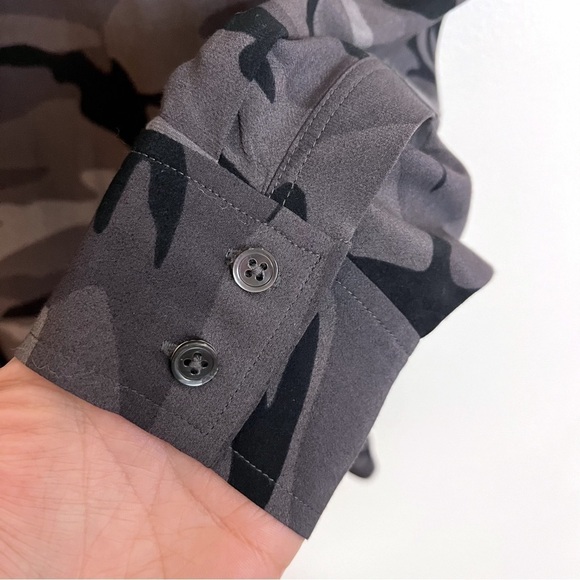 BOGO! Rails Rhett Charcoal Camo Button Front Shirt XS - Picture 7 of 11